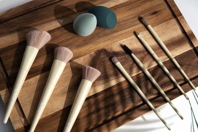 So Eco Exclusive Brush & Sponges