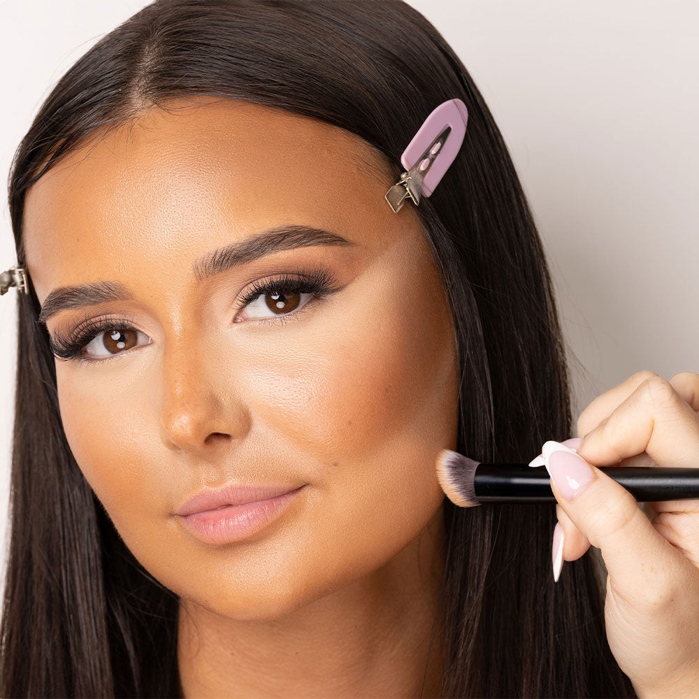 Brushworks No. 8 Precise Angled Concealer Buffing Brush