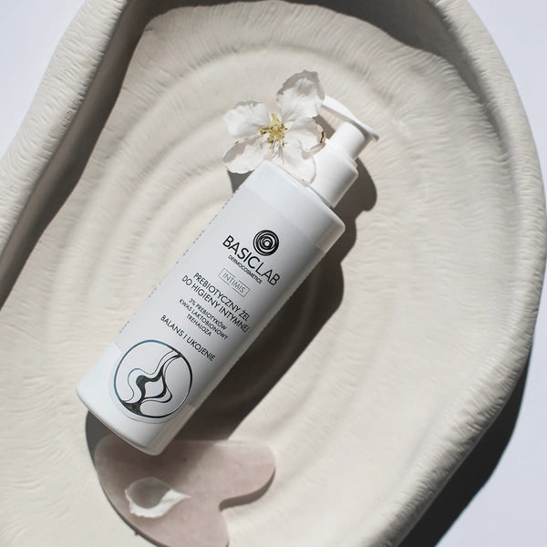 BasicLab Prebiotic Intimate Hygiene Gel with 3% Prebiotics, Lactobionic Acid, Trehalose 200ml