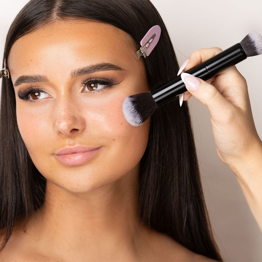 Brushworks No. 6 Double Ended Powder and Buff Brush