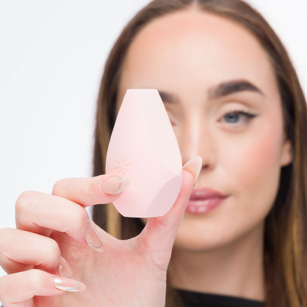 Brushworks Blend & Sculpt Complexion Sponge