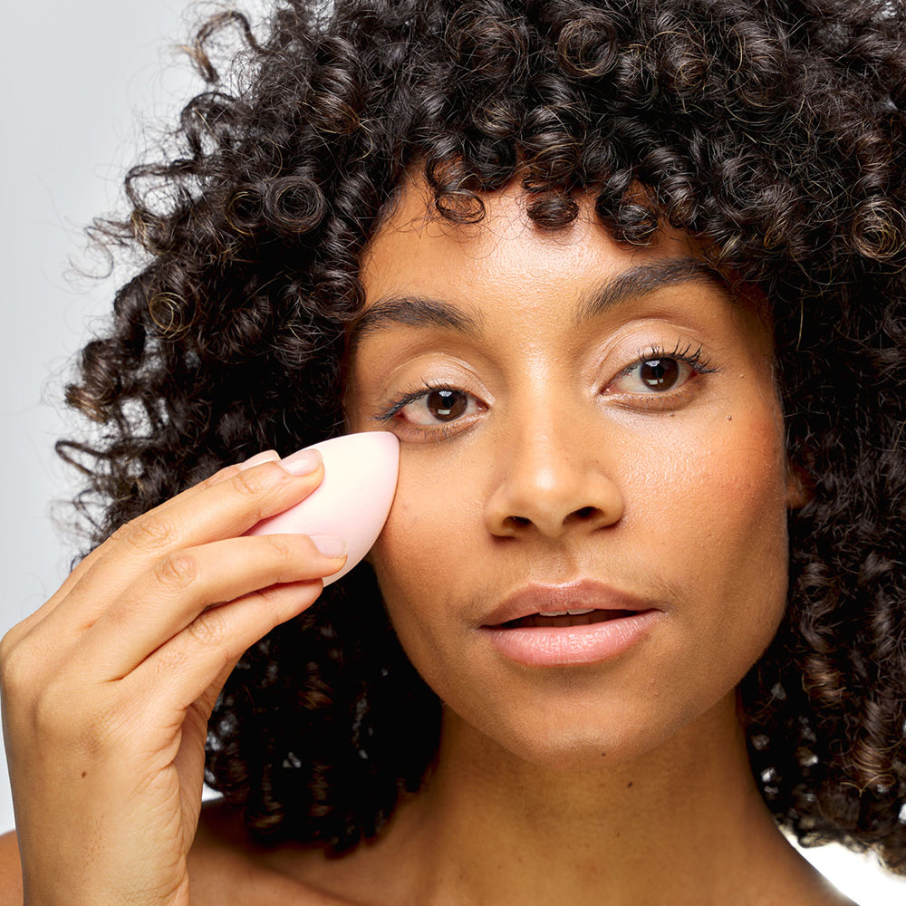 Brushworks Precision Oval Complexion Sponge