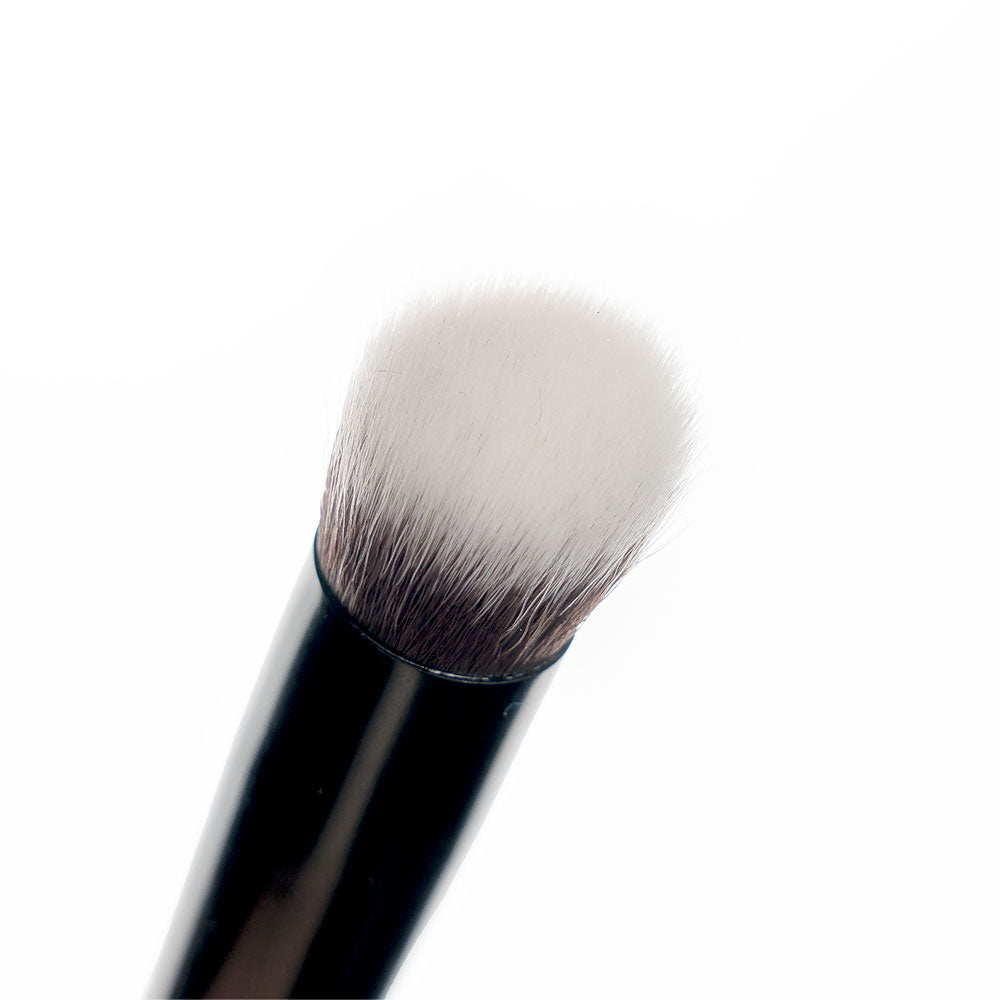 Brushworks No. 8 Precise Angled Concealer Buffing  Brush