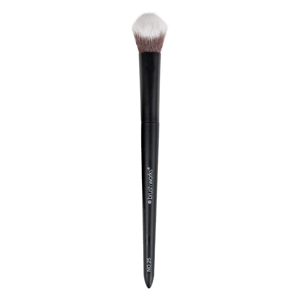 Brushworks No. 25 Brightening Concealer Brush