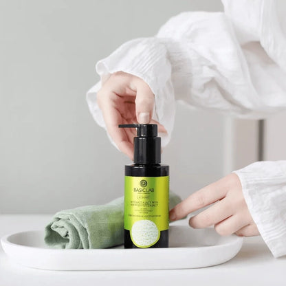 BasicLab Smoothing Micro-Exfoliating Fluid with 2% BHA and Exfoliating Tripeptide 100ml